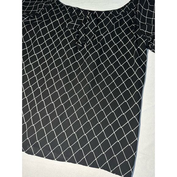 Woman's Unbranded Short Sleeve Blouse Black White Size large? - Picture 4 of 5